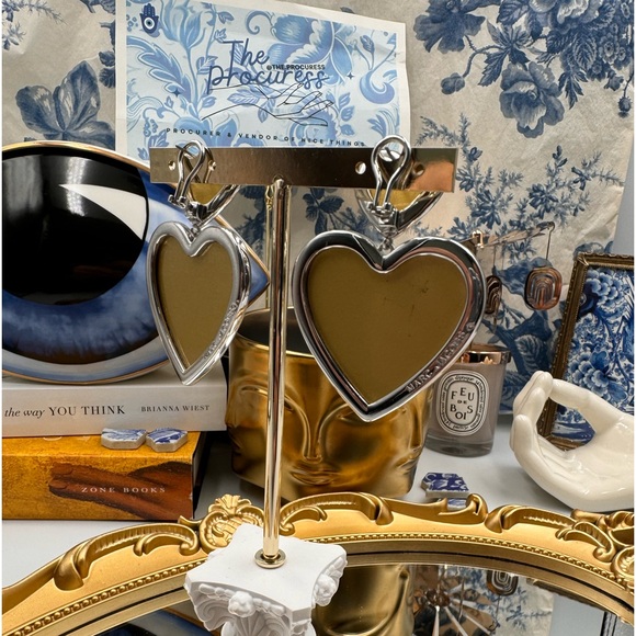 🆕 MARC JACOBS 🧿 NWOT Silver Crystal Double Heart Earrings - Picture 10 of 15